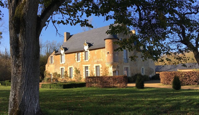 Charming manor house with swimming pool, all comforts, in absolute peace and quiet