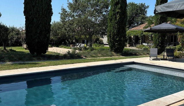 Charming Mas in quiet Provence, between Luberon and Alpilles