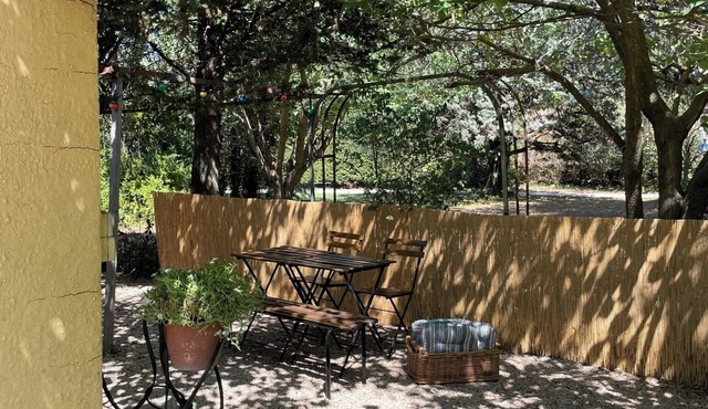 Charming Mazet in the Provencal countryside