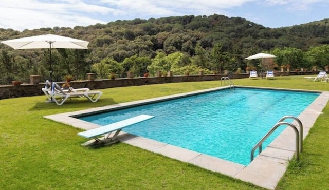 Charming Mediterranean villa with pool near Barcelona