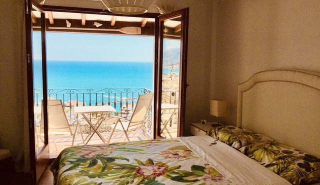 Charming Mediterranean Townhouse Panoramic Sea Views prime location