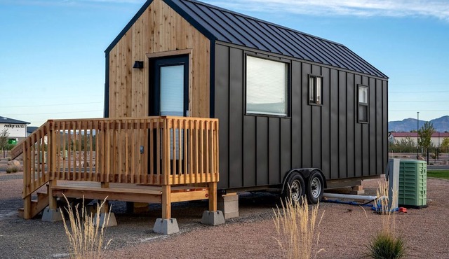 Charming Micro Home Escape: Unforgettable Glamping Experience in Colorado