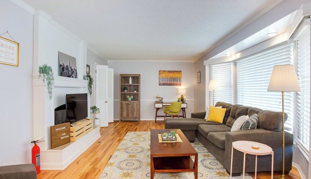 Charming Mid-Century Ranch w/Dual Living Space