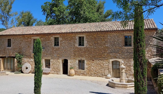 Charming mill dating from the 18th century 10 km from Uzès