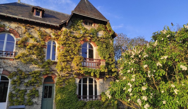 Charming millstone house in the heart of a peaceful village 10 minutes from Reims