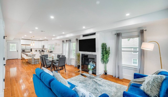 Charming Milton Escape- Blue Hills Views