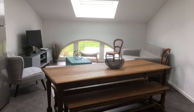 Charming Modern Apartment near Nancy, Fiber Internet, EV Charger, Convenient for Families