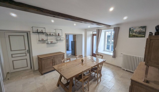 Charming modern gîte for 8 in natural setting