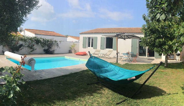 Charming modern house with pool on Ile de Ré