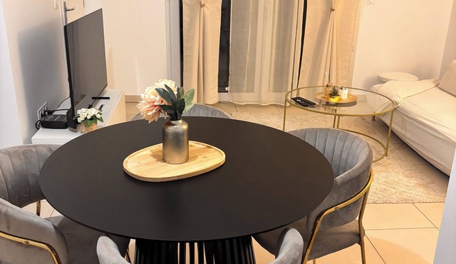 Charming modern T2 with secure parking - Near Montpellier city center