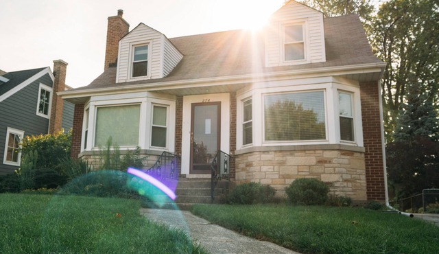 Charming ModernRetro Home!