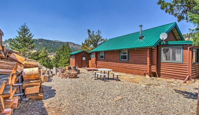 Charming Montana Retreat w/Mountain Views!