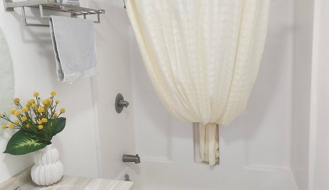 Charming Motel with WiFi and AC in lovely Inyokern, perfect to stop and rest.