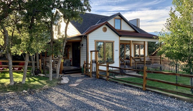 Charming Mountain Cottage.