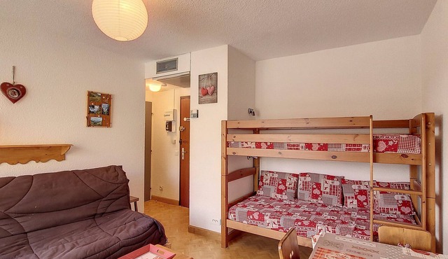 Charming Mountain Studio 4 ppl, near slopes