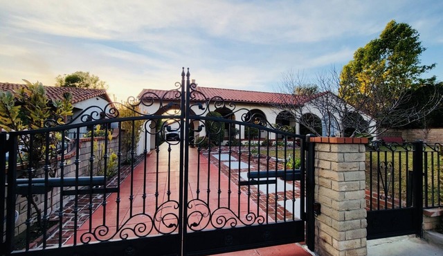 Charming Mountain Hideaway - Detached One Bedroom ADU in Monrovia/LA