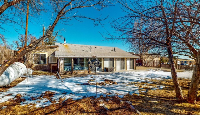 Charming Mountain Stay w/Enclosed Yard & Grill