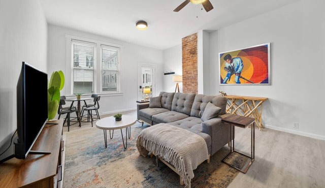 Charming Mt. Adams 1BR | Near Downtown & Stadiums