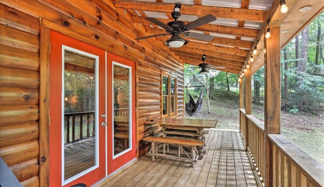 Charming Murphy Cabin with Porch - Near Hiking!