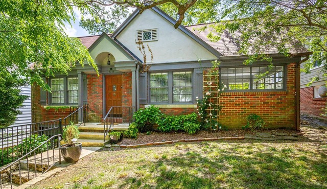 Charming N. Chatt 3BR/1BA house w/private yard!