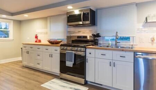 Charming Nature Lover's Retreat near St. Charles