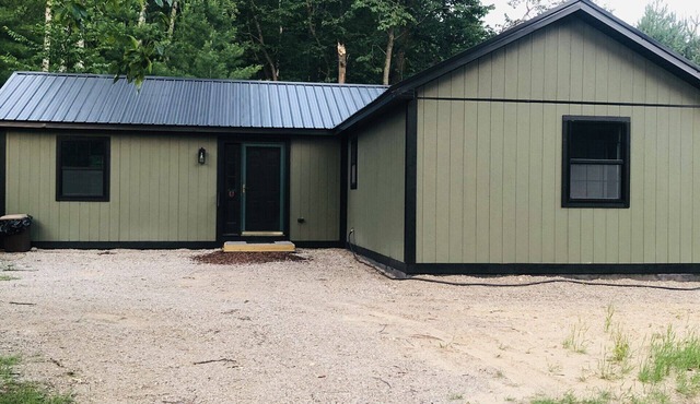 Charming New 2-bedroom house that’s close to it all