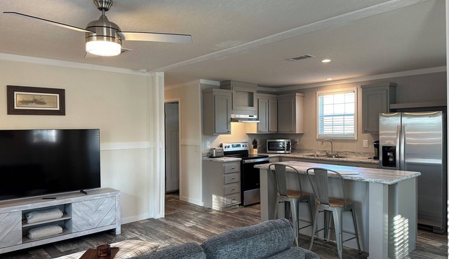 Charming new 3-bedroom mobile home only 3 minutes from WEC.