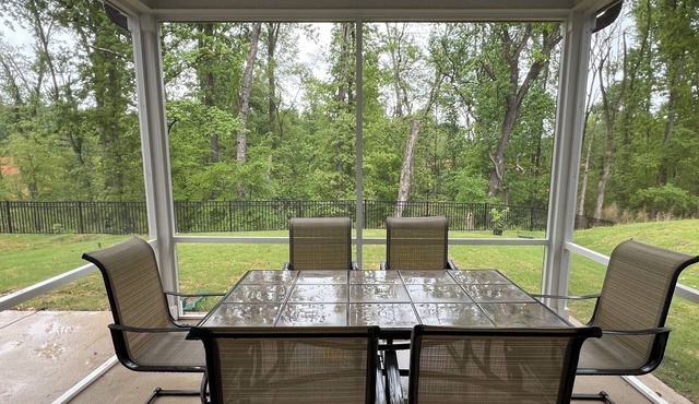 Charming new 3-bedroom house in Raleigh w/weekly 15% & monthly 30% discounts
