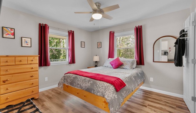Charming New 3BR Retreat | Between Two Ponds