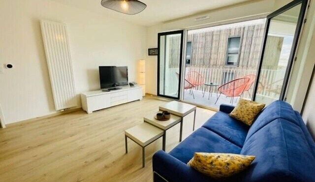 charming new flat with balcony