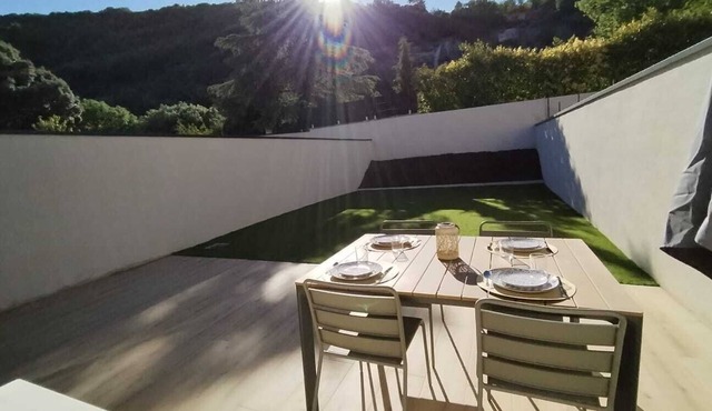 Charming new house for family vacations or business trips