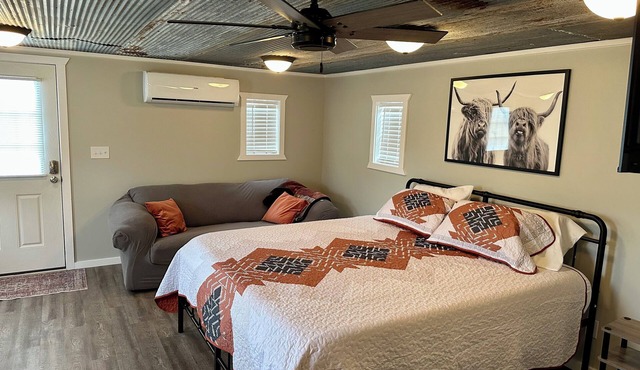 Charming new tiny house-Friendship IN