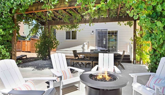 Charming Newcomb Cottage Downtown Sonoma