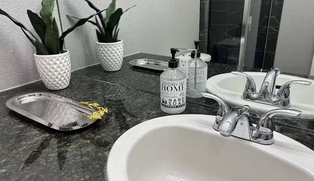 Charming Newly remodeled 3Br2Ba