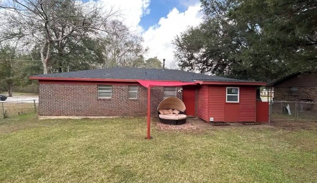 Charming newly remodeled house in west Mobile, AL.