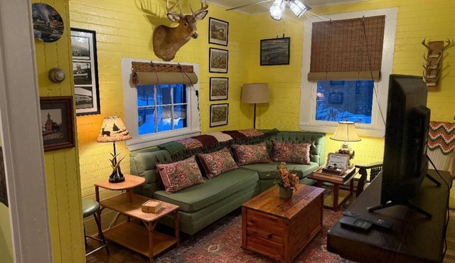 Charming, newly renovated cottage with views and access to Little Wolf Pond