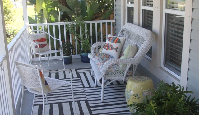 Charming, Newly Renovated, Pet-Friendly Home in the Historic District of NSB