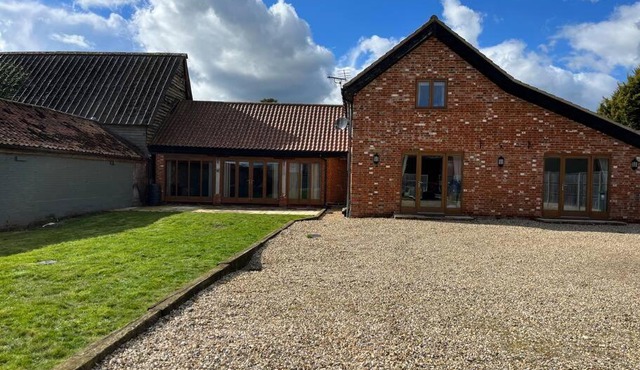 Charming Norfolk Barn Conversion in Barnham Broom