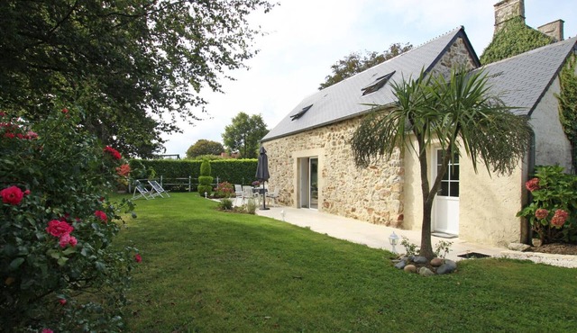 Charming Norman house with heated pool