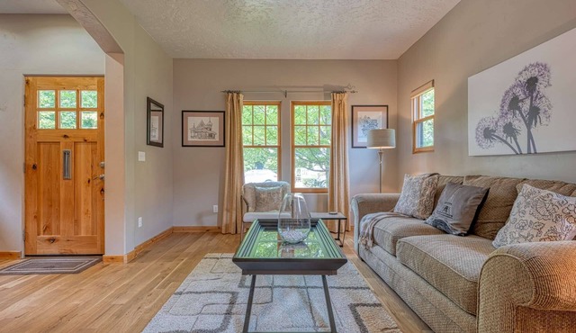 Charming North End Haven | Walk to Downtown & Hyde Park | Enjoy Outdoor Patio & Backyard w/Your Dog