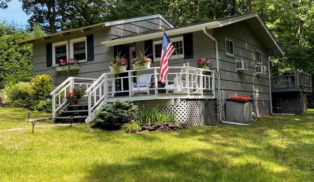 Charming North Fork Beach Cottage