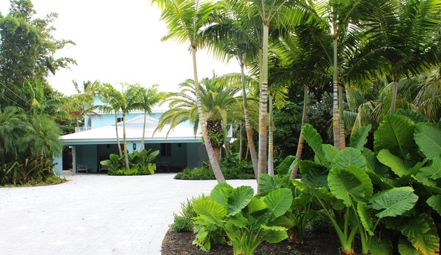 Charming Ocean Front Pool Home with dockage & pool