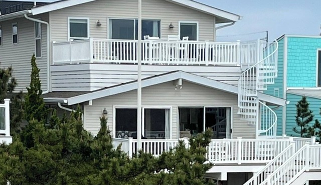 Charming Oceanfront Home Private Beach Gated Community 7 bedroom 6 Bath