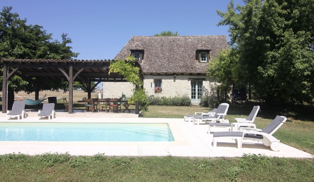 Charming Old Farmhouse In Issigeac With Private Pool And Garden And Lovely Views