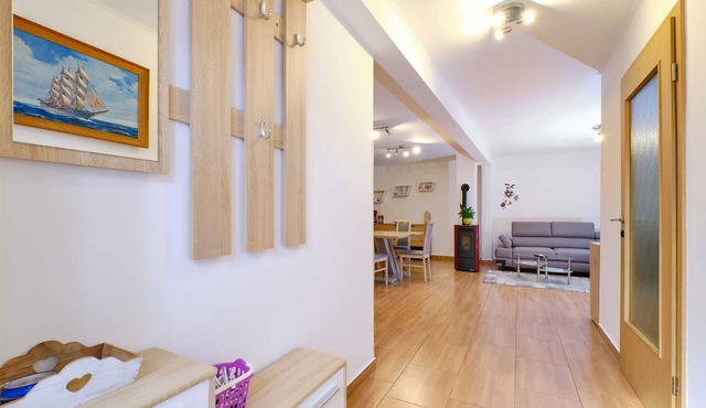 Charming One-Bedroom Apartment