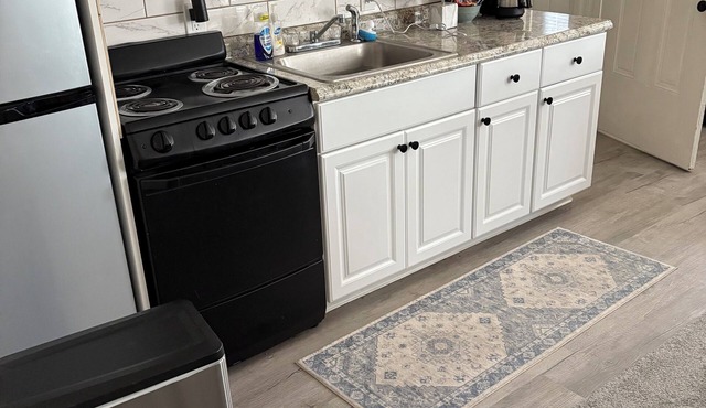 Charming one bedroom apt.