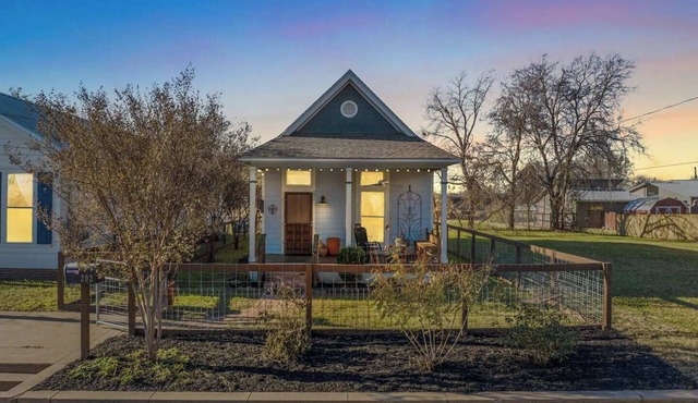 Charming One Bedroom East Riverside Cottage