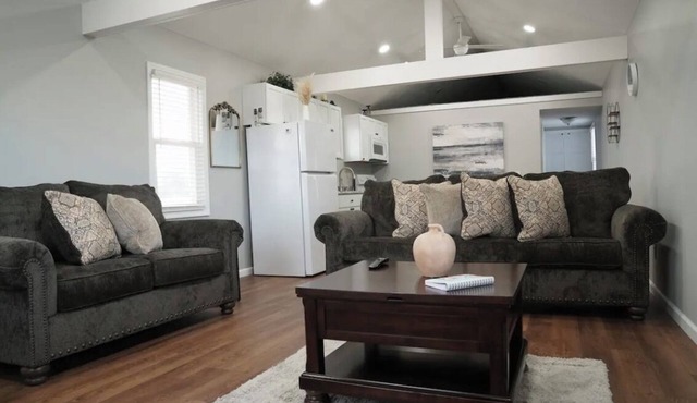 Charming one-bedroom house with a king size with AC and WiFi in enjoyable Wabash