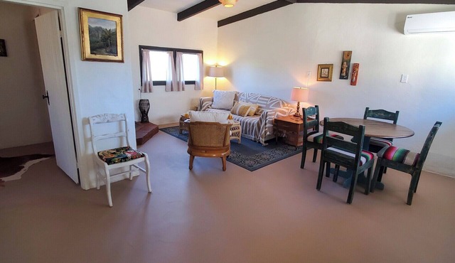 Charming One Bedroom Rustic Casita on Historic Tucson Ranch Scenic Views