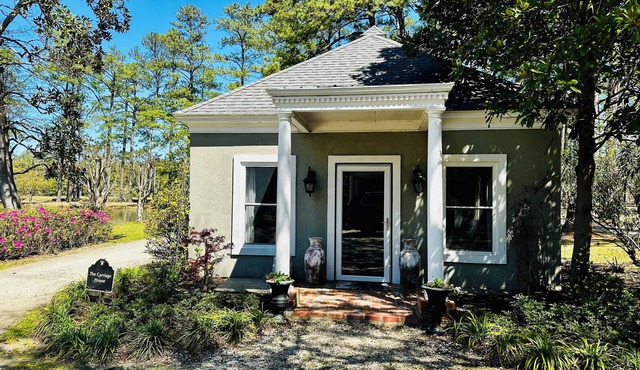 Charming one bedroom Carriage House a part of the Eden at Gracefield Event Venue